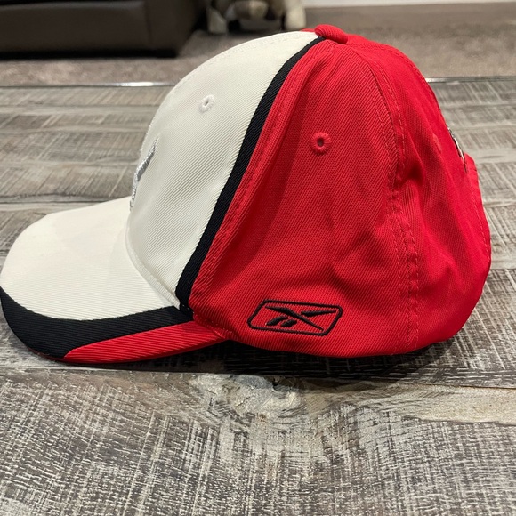 TORONTO RAPTORS Reebok White/Black and Red Cap with Silver Logo - Picture 2 of 4